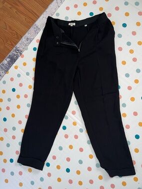 Max Studio Black Cropped Tapered Pants